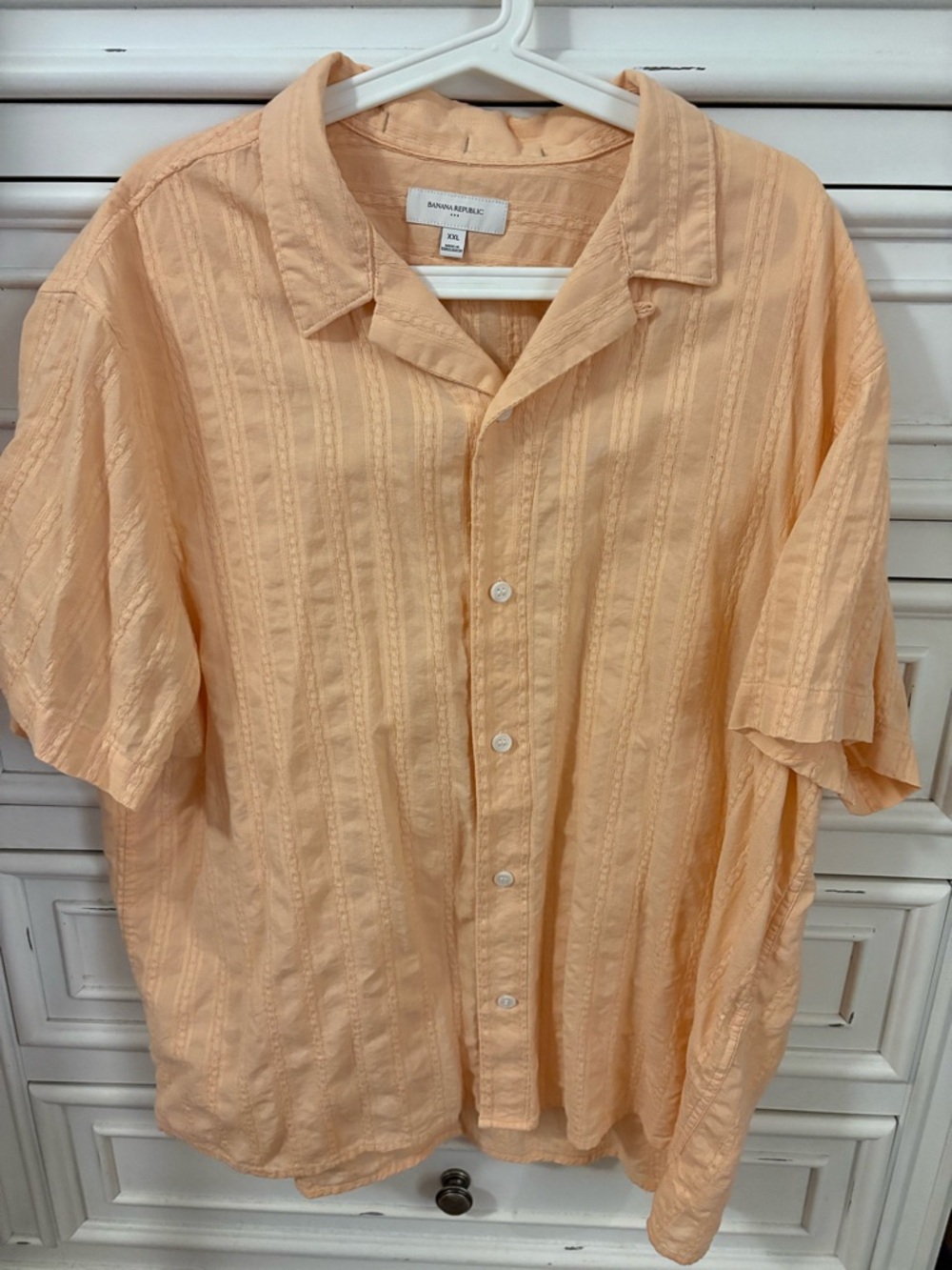 Banana Republic Men's Peach Textured Short-Sleeve Button-Up Shirt